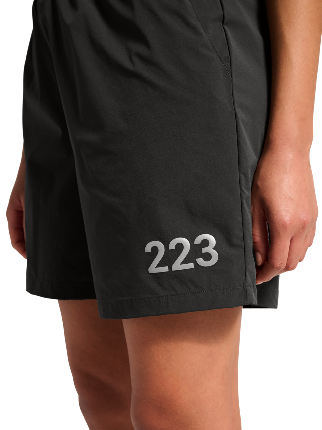 HALO DIVISION LOOSE SHORTS, RAVEN, model