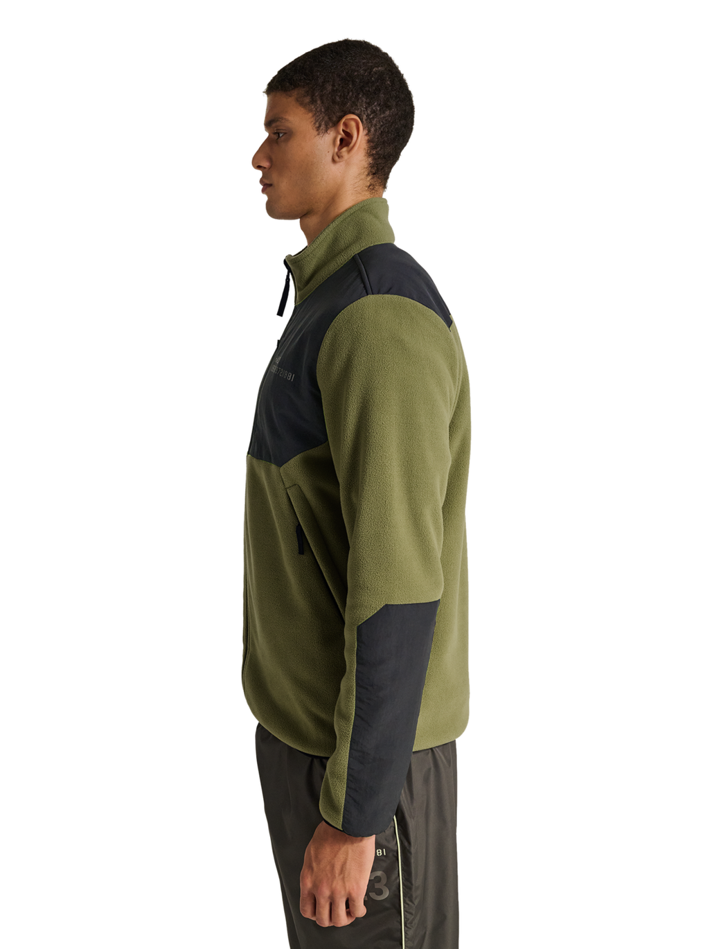 HALO BLOCKED ZIP FLEECE, OLIVE DRAB, model