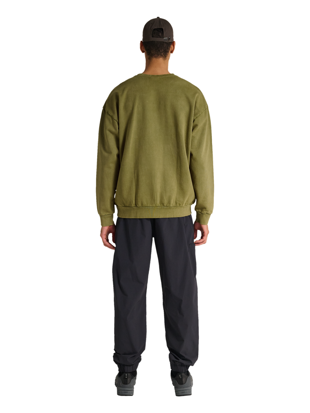 HALO UNIFORM BOXY CREW, OLIVE DRAB, model