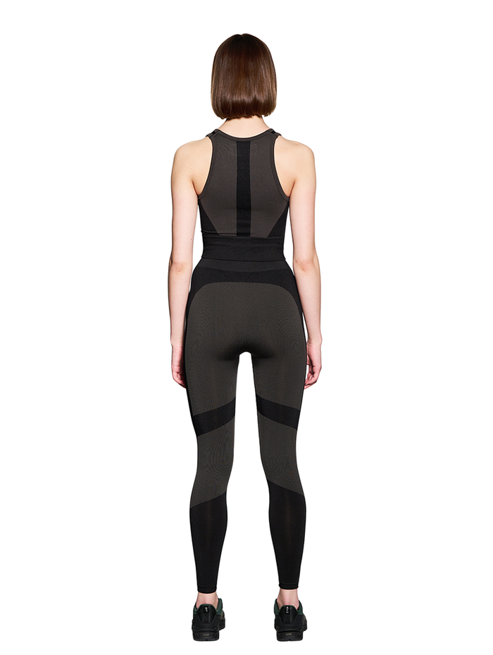HALO WOMENS SEAMLESS TIGHTS, BLACK, model
