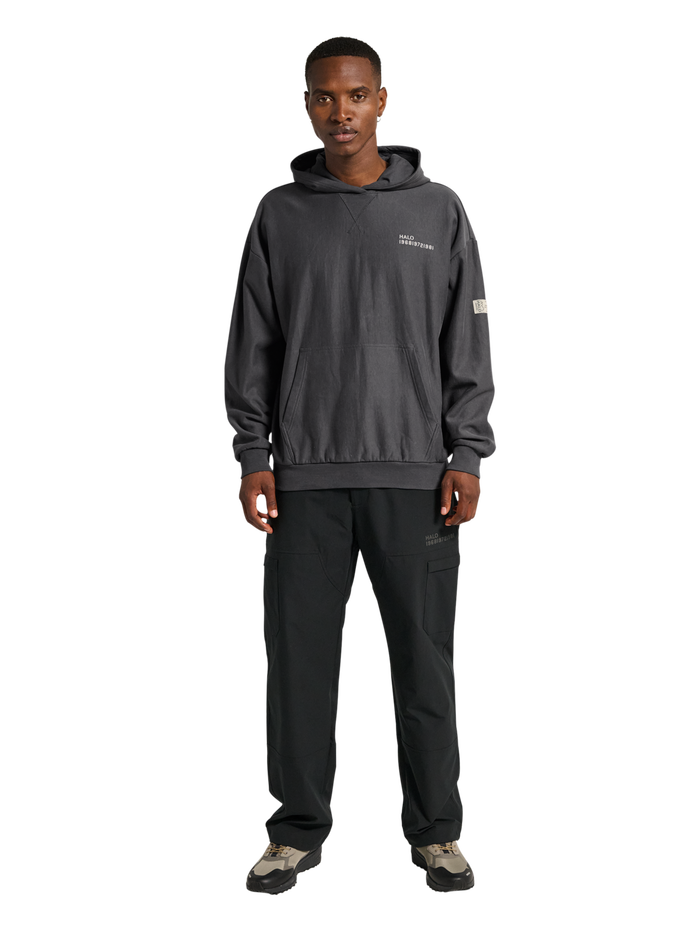 HALO REVERSE BOXY HOODIE, ASPHALT, model