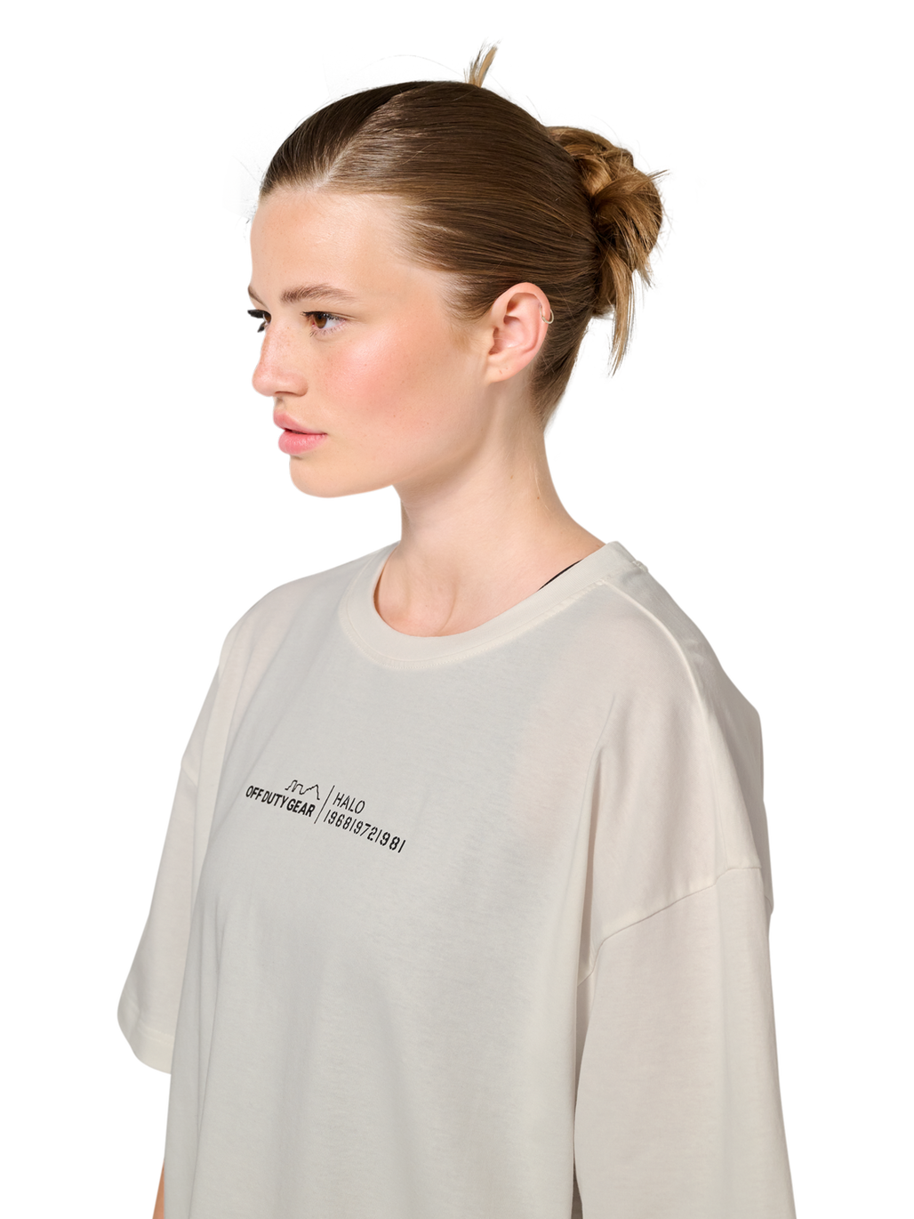 HALO GRAPHIC BOXY T-SHIRT, MARSHMALLOW, model